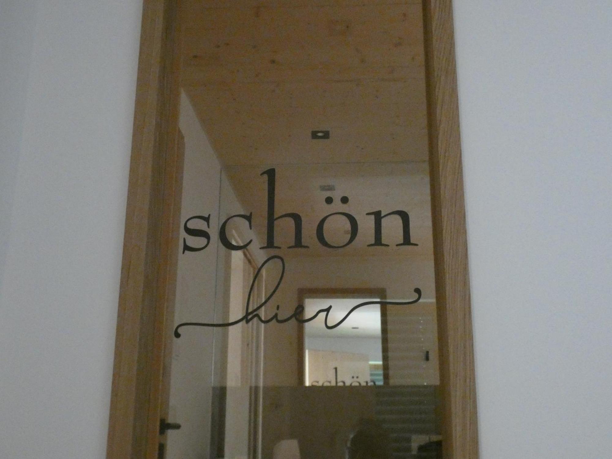 Stylische In Bestlage In Neugebautem Holzhaus Mit Appartement