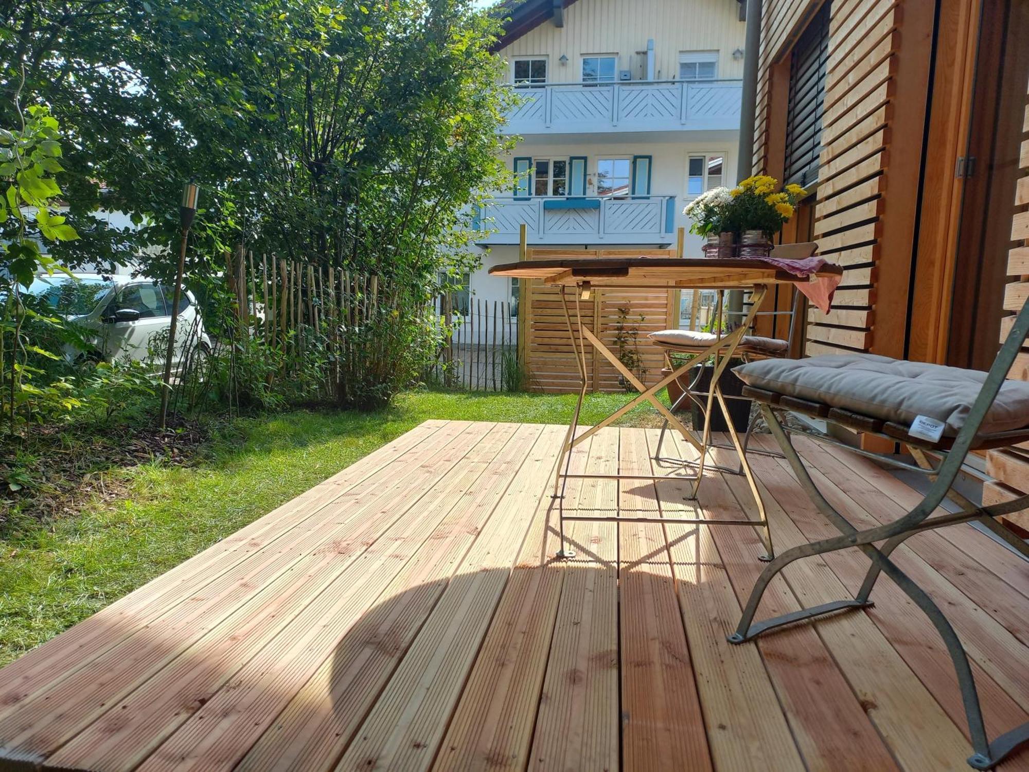Stylische In Bestlage In Neugebautem Holzhaus Mit